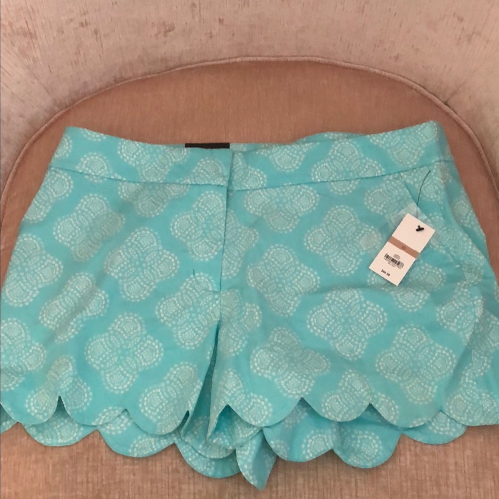 Blue with pattern Crown & ivy shorts